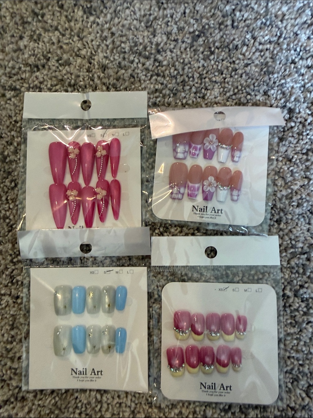 New 4 packs nails sz small